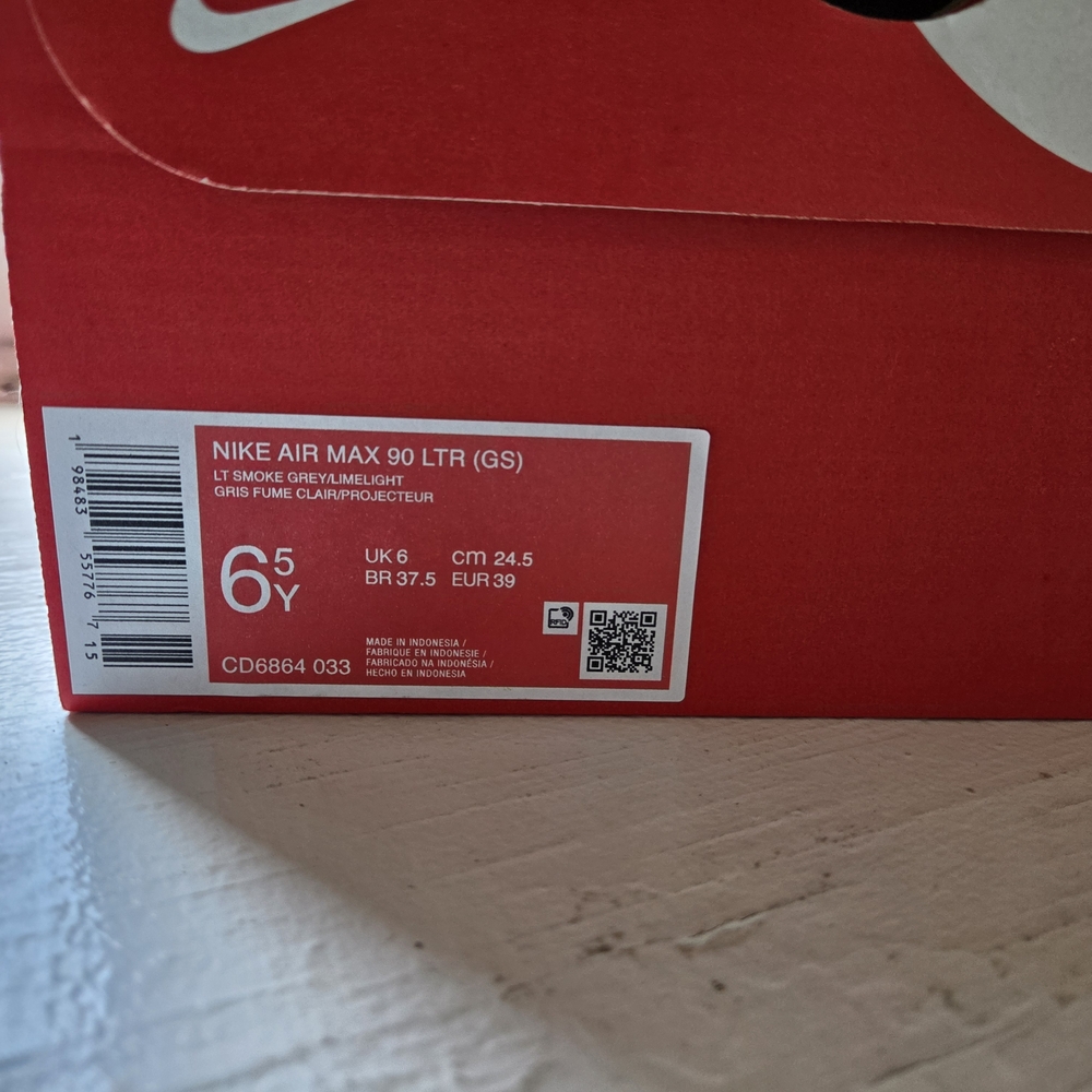 Nike Air Max 90 Size 6.5 Y/ 8W - Picture 3 of 3